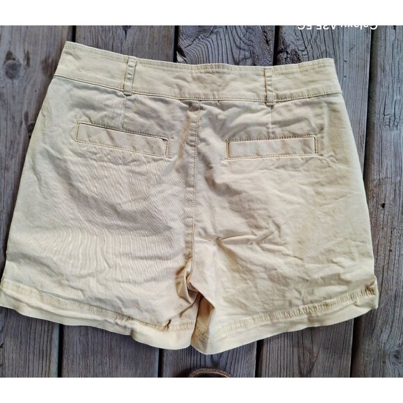 Lot Of 2 Women's Gap Khaki & Green Chino Shorts Size 6 Coastal Resort Vacation - Picture 5 of 7